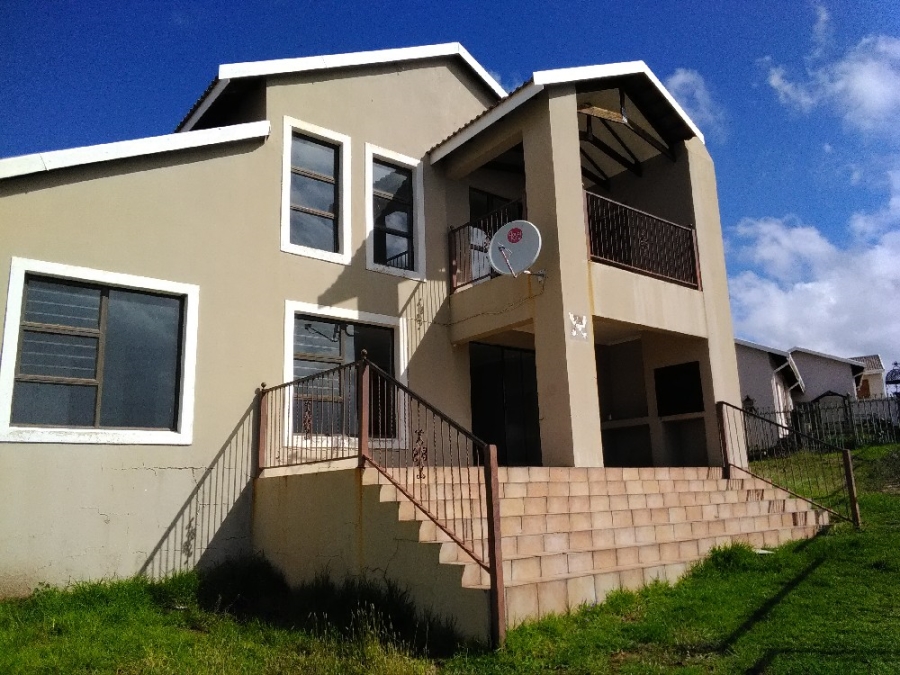 To Let 4 Bedroom Property for Rent in Hillside Free State